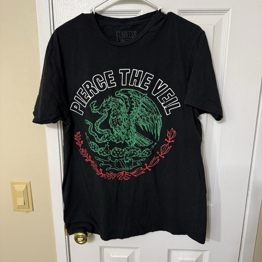 Pierce The Veil XL Black Shirt Hot Topic Tshirt Fearless Records